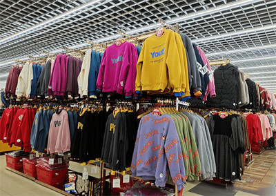 萬(wàn)客來(lái)服裝超市